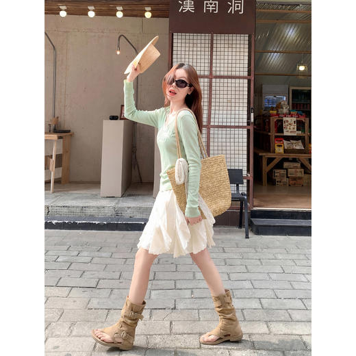<曾小咸推荐>绿色字母长袖T恤吊带两件套【预售7-15天发货】 商品图3