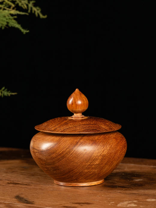 黄花梨整挖荷叶盖罐 商品图0