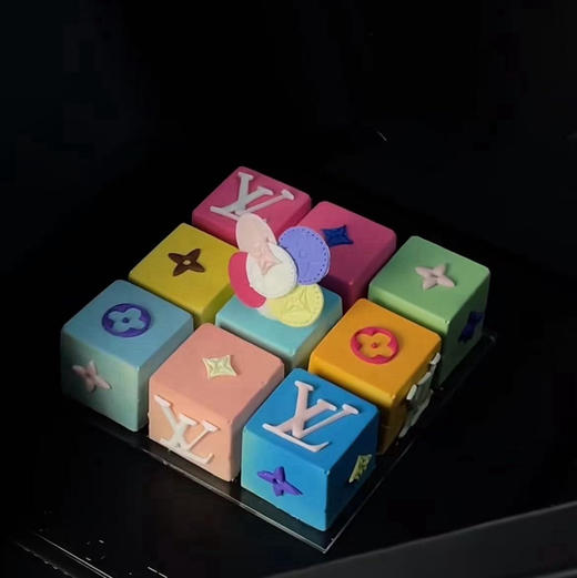 炫彩LV单层魔方蛋糕（至少提前24小时预定） 商品图0