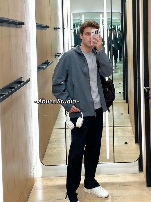 付款减库存，只有145件！！！轻量硬壳冲锋衣Lululemon City-to-Hike Waterproof Jacket 城市徒步夹克 商品图7