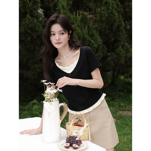 鹿向南【0331/20:00新品前1小时7折限量100件】黑色假两件短袖T恤 商品图0