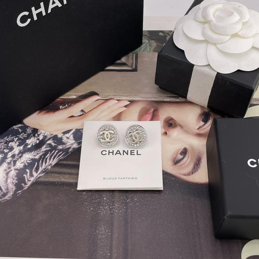 HD23 香奈儿 26春夏最新款 香金c满钻银纽耳钉 商品图9