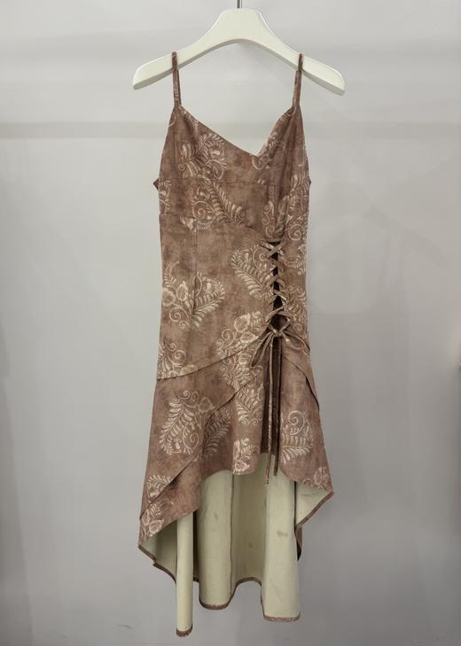 【门店同款】ENJOY秋季“光阴序语”下摆不规则绑带吊带裙 165195192 商品图0