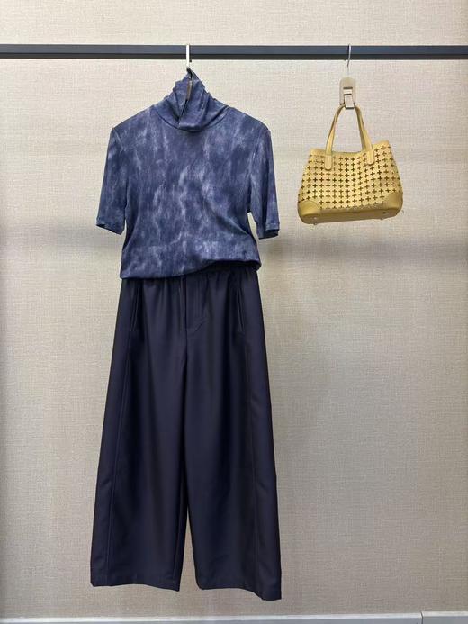 暗夜印花高领短袖 商品图1