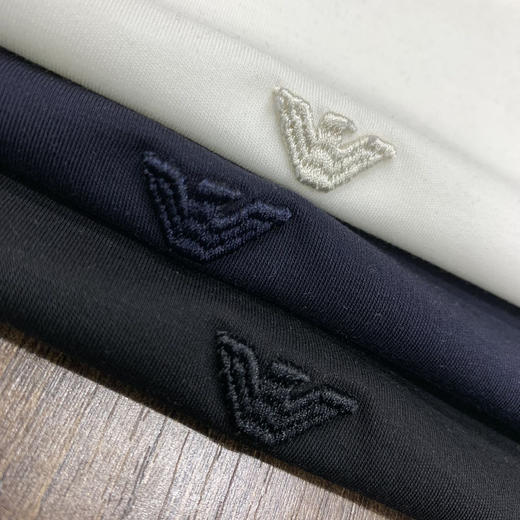 阿玛独家研发的莫代尔棉面料..无法形容的软糯手感...上身太丝滑，无任何束缚感， 商品图1