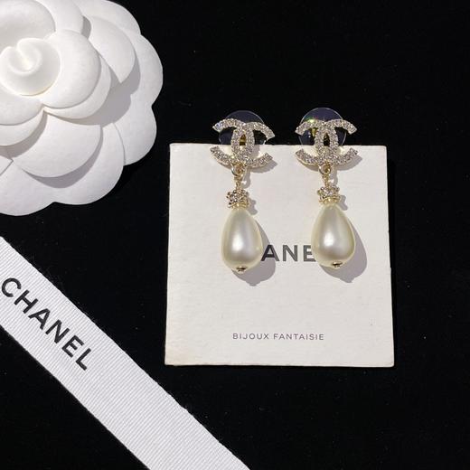 香奈儿 双c吊水滴珠耳钉（XTY） 商品图4