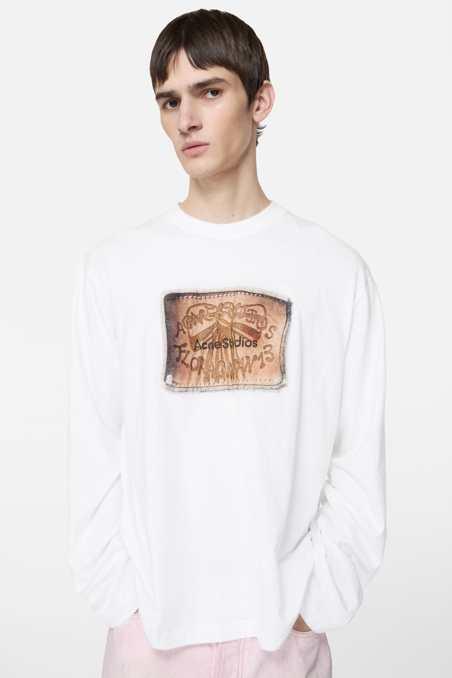 AC蝴蝶结图案贴布情侣款长袖T恤