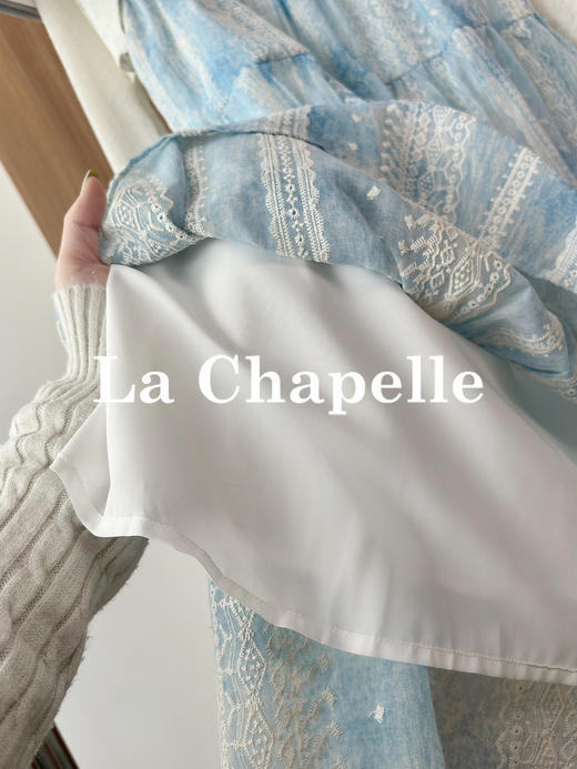 专柜实拍【附立体花胸针】拉夏贝尔/La Chapelle敲值！独特刺绣设计吊带裙温柔净版针织开衫两件套 商品图9