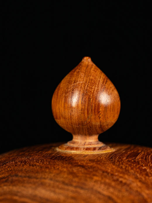 黄花梨整挖荷叶盖罐 商品图2