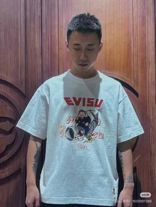 原单，无吊牌， EVISU 锦鲤印花短袖正面红色EVISU字母+卡通人物+锦鲤图案     锦鲤短袖 商品图2