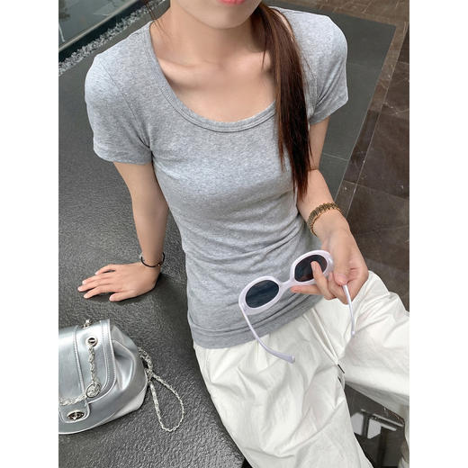 <曾小咸推荐>韩系U领修身短款T恤上衣【预售7-15天发货】 商品图2