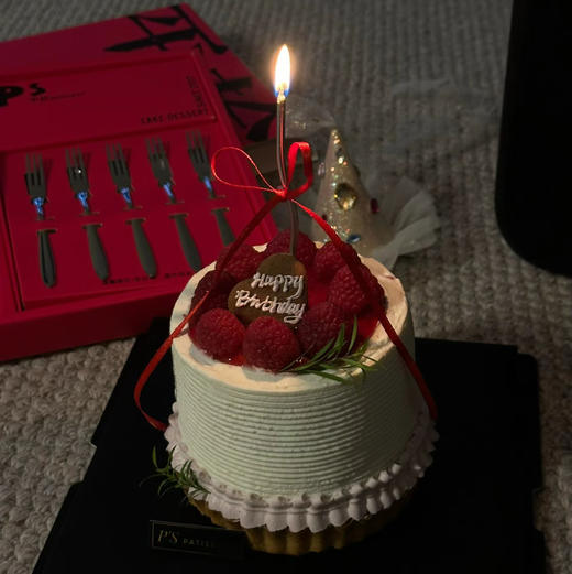 树莓挞蛋糕（餐具为摆拍，配备紫色餐具3人套盒） 商品图1