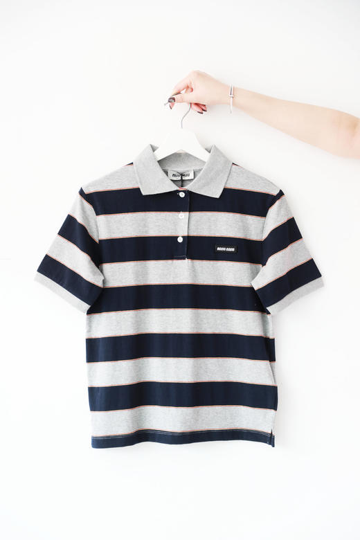 学院条纹polo衫，这个好看呢。胸口小标翻领设计女士poloE032868 商品图4