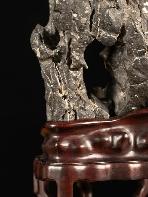 黑太湖文房赏石（红木座） 商品图4