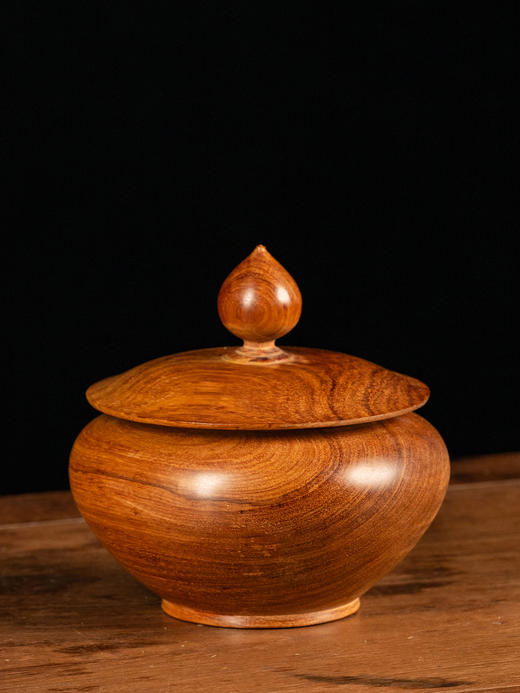 黄花梨整挖荷叶盖罐 商品图4