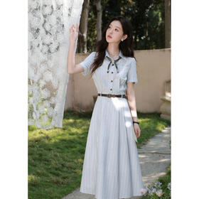 鹿向南【0331/20:00新品前1小时5折限100件】蓝条通勤短袖连衣裙