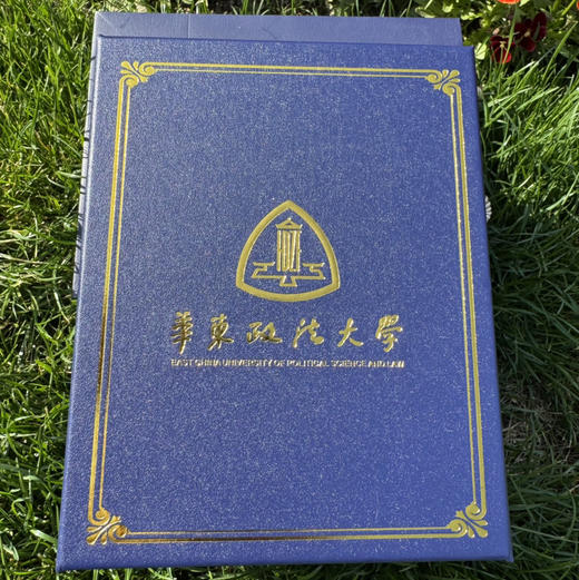 华政校金属校徽马克杯 商品图3