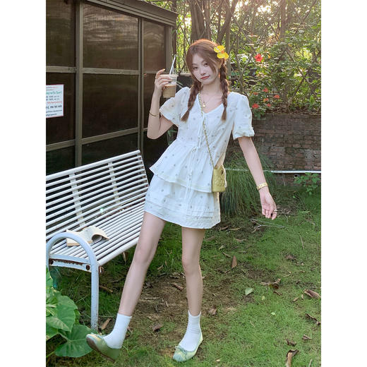 <曾小咸推荐>v领短袖衬衫女夏季娃娃衫【预售7-15天发货】 商品图3