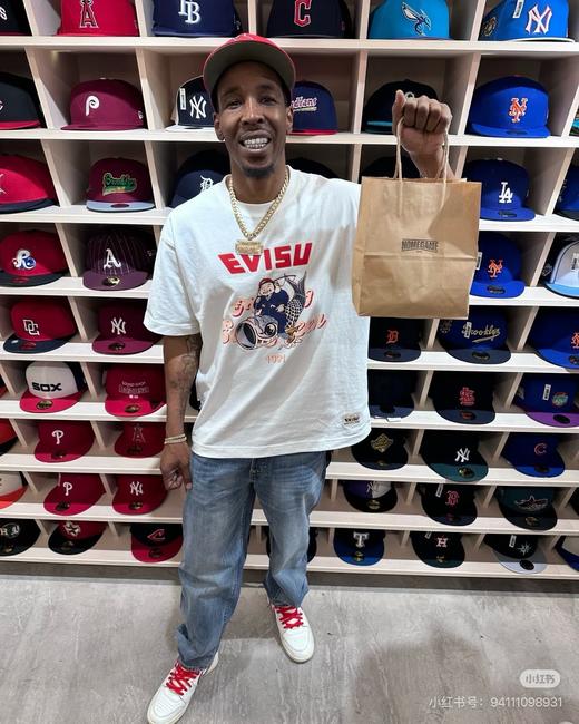 原单，无吊牌， EVISU 锦鲤印花短袖正面红色EVISU字母+卡通人物+锦鲤图案     锦鲤短袖 商品图4