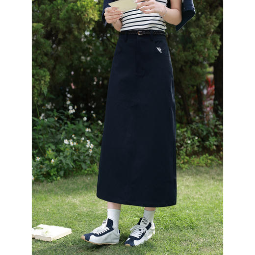 鹿向南【0331/20:00新品前1小时7折限量100件】复古藏蓝色半身裙 商品图1