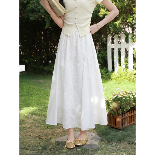 鹿向南「松露月光」气质白色半身裙女2026夏季高级感碎花A字长裙 商品图2