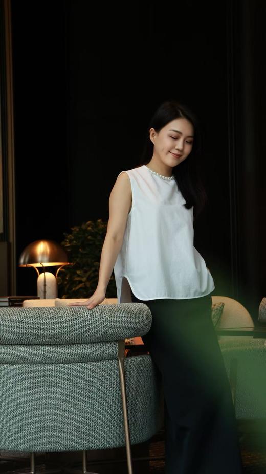 留白|简雅珍珠领设计感上衣（一口价） 商品图0
