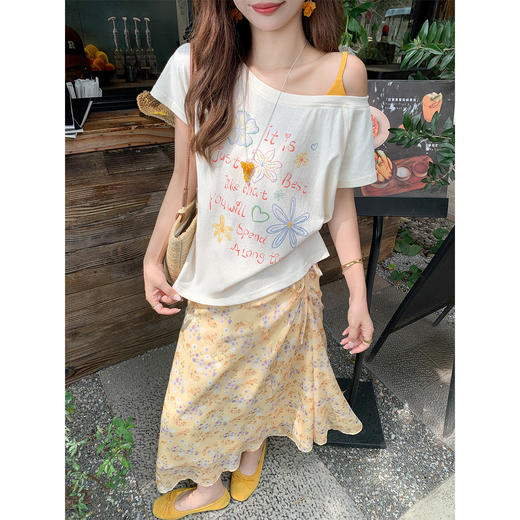 <曾小咸推荐>斜肩印花薄款罩衫T恤短袖【预售7-15天发货】 商品图2