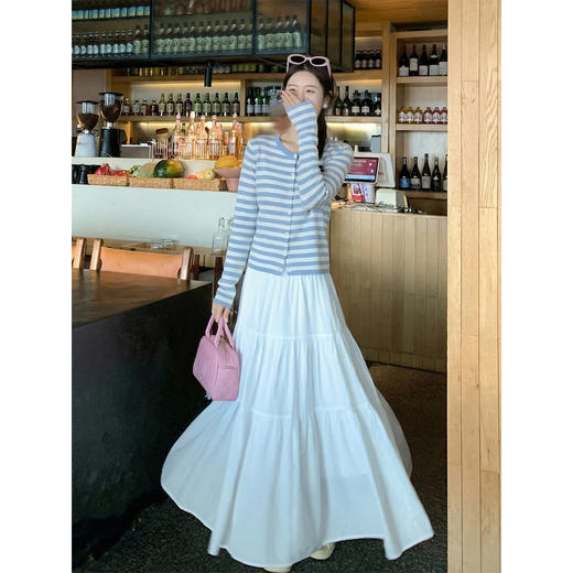 <曾小咸推荐>3.31现货秒杀 ！微信超特价！韩系蓝色条纹针织开衫 日常169.99 立减90 秒杀79.99！！ 商品图2