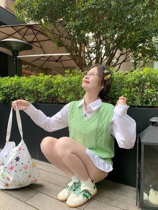 <曾小咸推荐>3.31现货秒杀 ！微信超特价！韩系多巴胺v领针织马甲 日常159.99 立减90 秒杀69.99！！ 商品图7