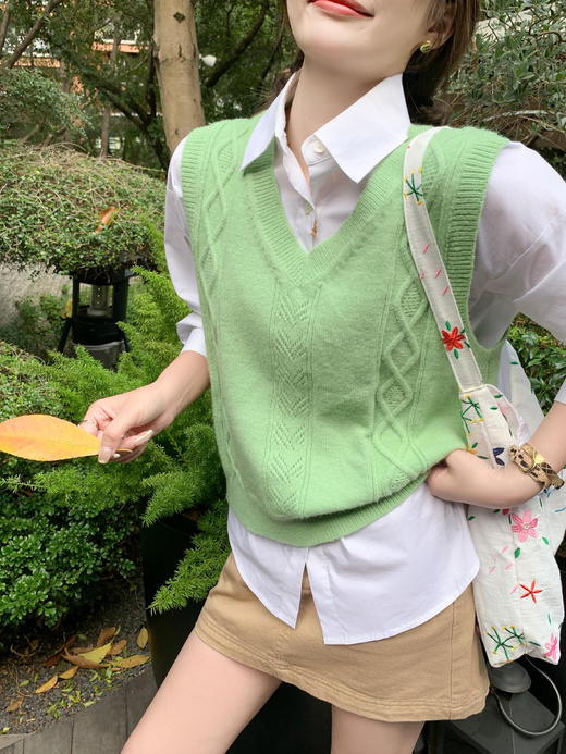 <曾小咸推荐>3.31现货秒杀 ！微信超特价！韩系多巴胺v领针织马甲 日常159.99 立减90 秒杀69.99！！ 商品图12