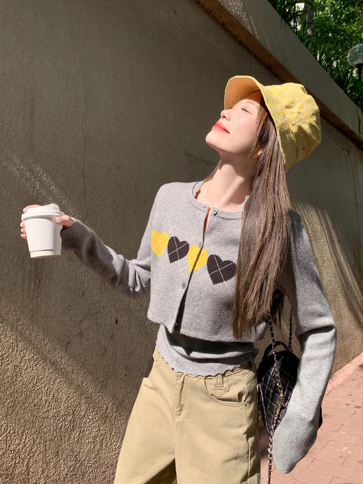 <曾小咸推荐>3.31现货秒杀 ！微信超特价！韩系爱心针织开衫+花边背心两件套 日常229.99 立减130 秒杀99.99！！ 商品图11