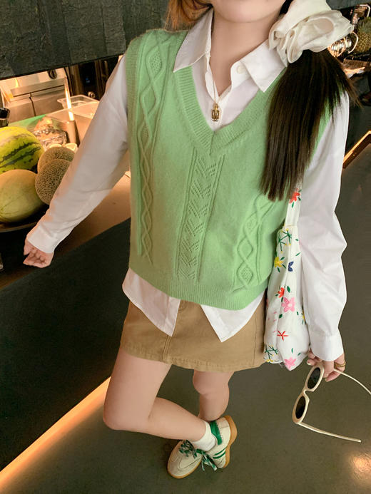 <曾小咸推荐>3.31现货秒杀 ！微信超特价！韩系多巴胺v领针织马甲 日常159.99 立减90 秒杀69.99！！ 商品图10