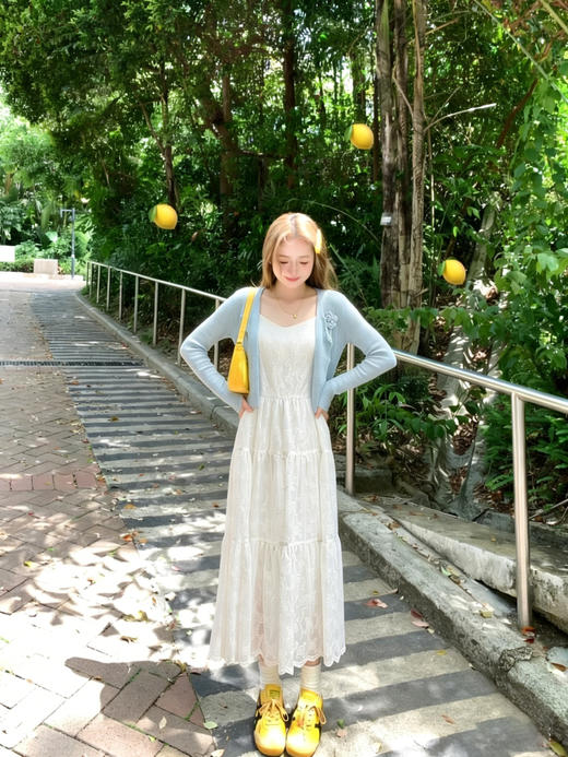 专柜实拍【附立体花胸针】拉夏贝尔/La Chapelle敲值！独特刺绣设计吊带裙温柔净版针织开衫两件套 商品图10