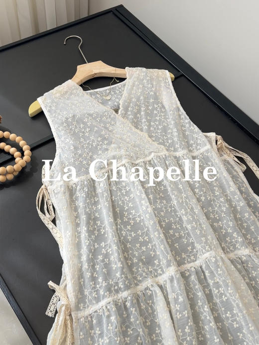 专柜实拍【蕾丝两件套】拉夏贝尔/La Chapelle别致刺绣侧边系带无袖连衣裙叠穿净版吊带裙套装 商品图12
