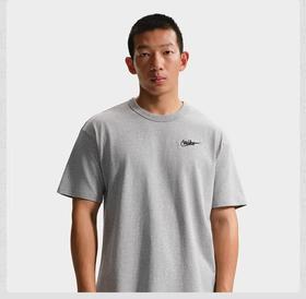 【店庆提前购】【8.8折】7楼NIKE耐克男短袖夏季背部图案上衣灰色棉质透气运动T恤IV2639-063吊牌价349折后价307