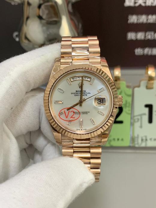 VS厂新品星期日历型 ，全金白贝钻 ，V2然后进行了18k包金处理过的 ，丹东3235机芯 整个手表基于正品original原版开model super copy版本，做工精良 打磨精细乃精品中的精品 商品图0