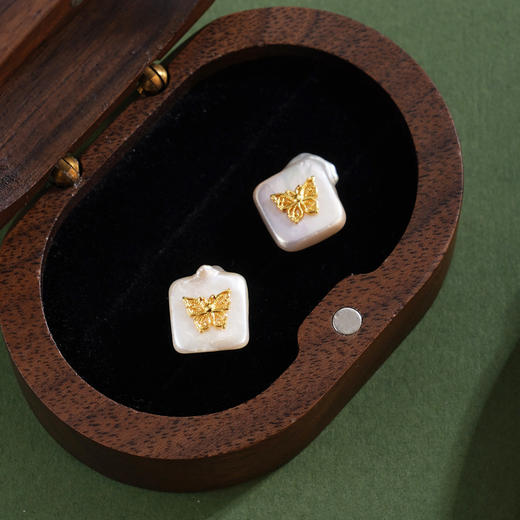 子佩集【蝴蝶方糖】银S925珍珠惜王妃耳钉【SGE0350013】巴洛克方块蝴蝶2602 商品图0