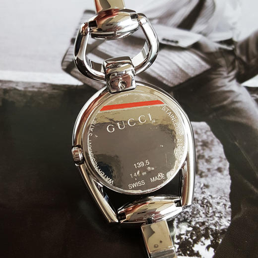 【95新】GUCCI古驰石英28MM（女款）马衔扣手镯腕表精钢230326NJM04 商品图6