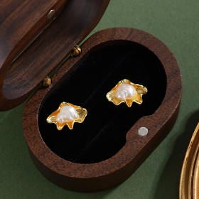 子佩集【荷光沁露】银S925珍珠惜王妃耳钉【SGE0390001】镀金巴洛克蚌壳2602