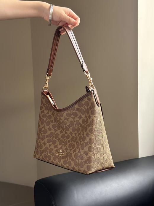 蔻驰 新款 laurel 中号 流浪包 31 焦糖色  暗纹logo（CB） 商品图1