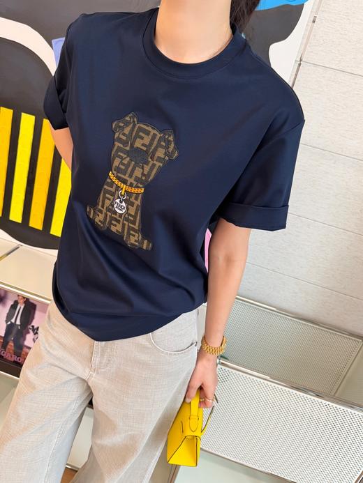 芬迪 全新上线老花小狗章仔藏蓝色T 恤 商品图2