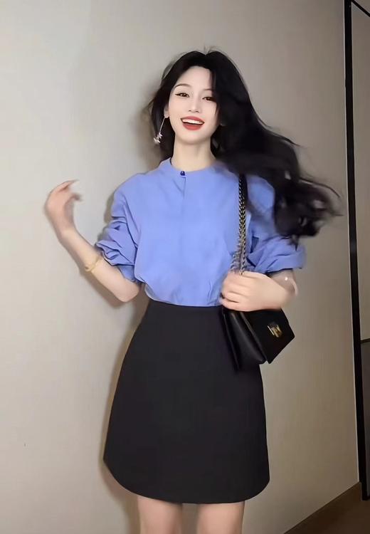 F032959显白蔚蓝色~早春新款新中式设计感领口盘扣气质衬衫 商品图3