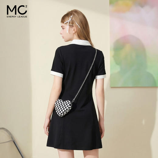 MC2撞色领polo连衣裙女夏季2024新款收腰修身显瘦小黑裙赠小包 商品图3