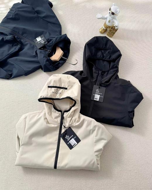 F032984春季新品简约大方男子商务休闲连帽夹克外套 商品图2