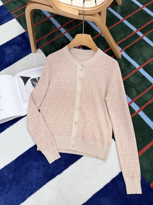 芬迪 新款杏粉色老花针织开衫 商品图9