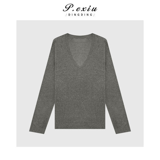 03-5潘依绣丁丁宠粉慵懒松弛风简约V领上衣Q8545 商品图0