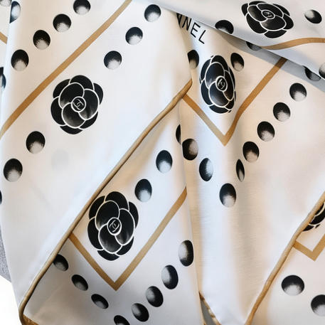 Chanel珍珠山茶花系列。白底山茶花。黑金山茶花。自己备注颜色。 商品图10