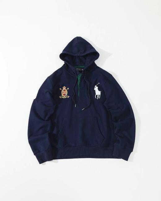 F032964字母数字图案刺绣大马标20周年纪念徽章连帽套头长袖卫衣 商品图3