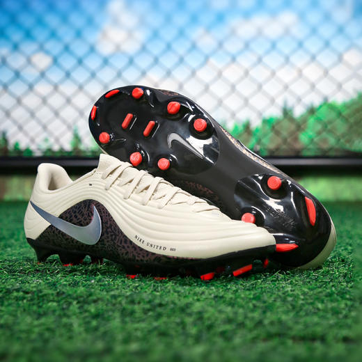 小李子NIKE耐克传奇11中端FG/MG混钉运动训练足球鞋成人男IO8461201 商品图3
