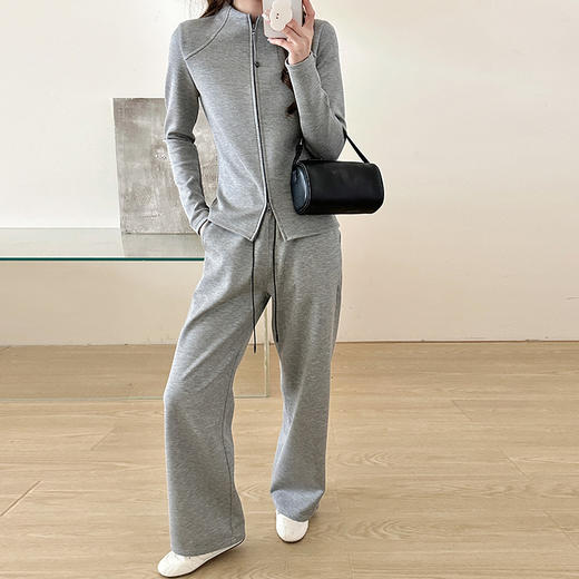 K.HIP 小蛮腰云感空气层套装 26027 云朵般亲肤舒适 高弹不勒 自由舒展 运动不拘束 商品图5